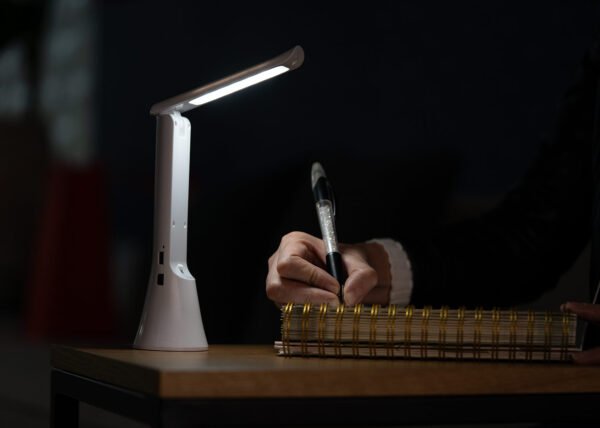 Linterna 2 en 1 Lumen - Imagen 2